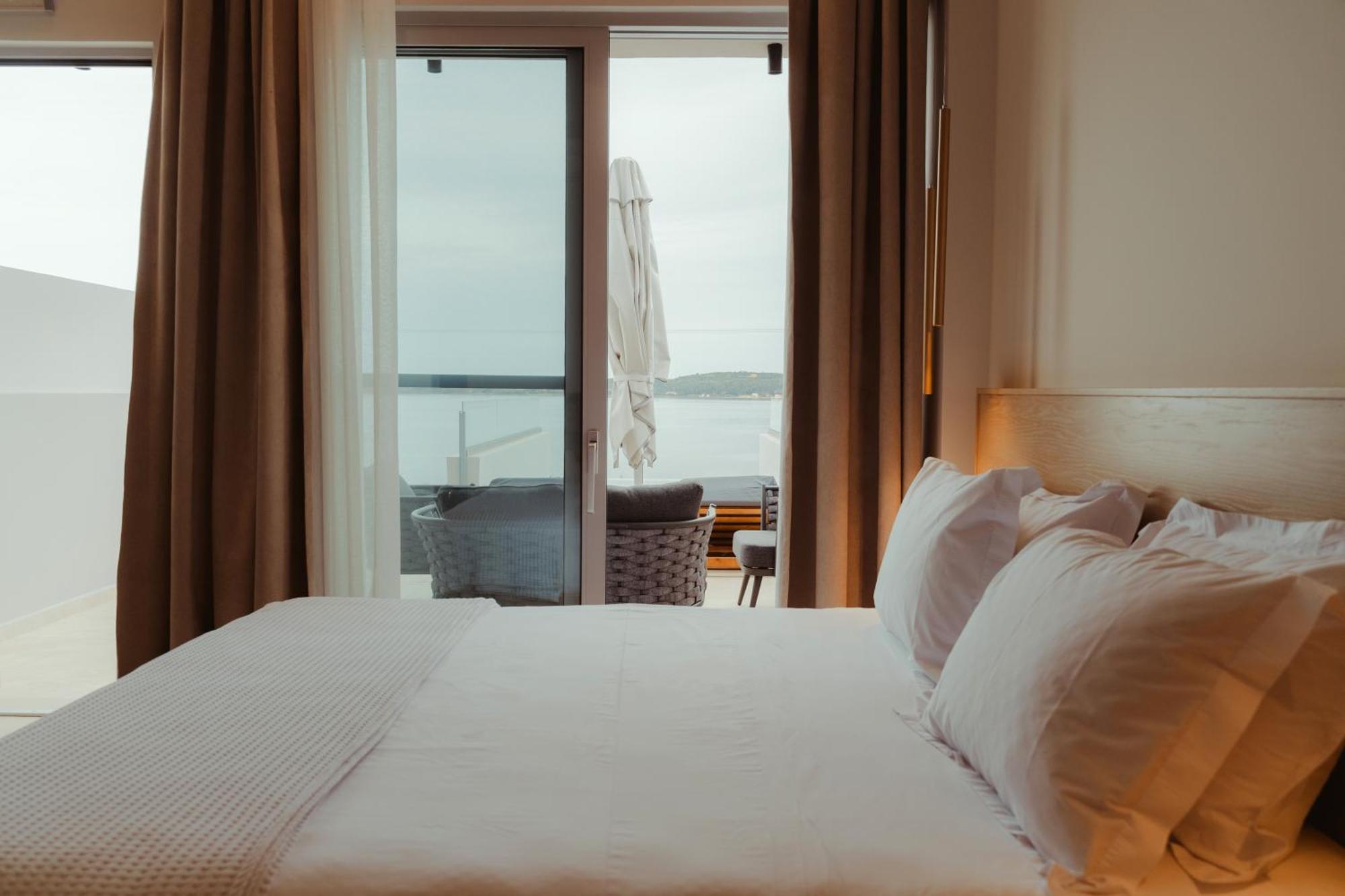 Limanaki Hotel Аргостолион Экстерьер фото