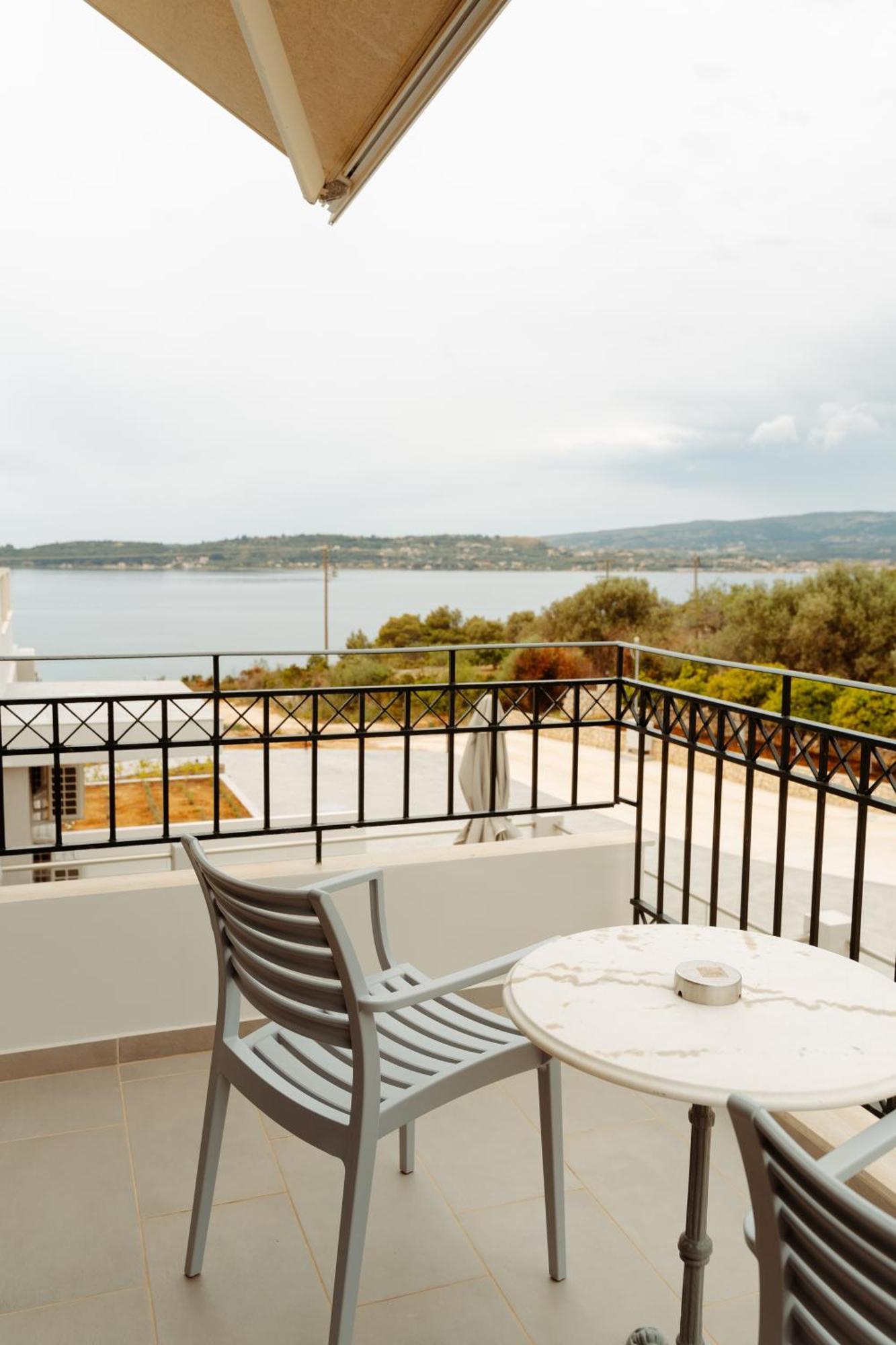 Limanaki Hotel Аргостолион Экстерьер фото